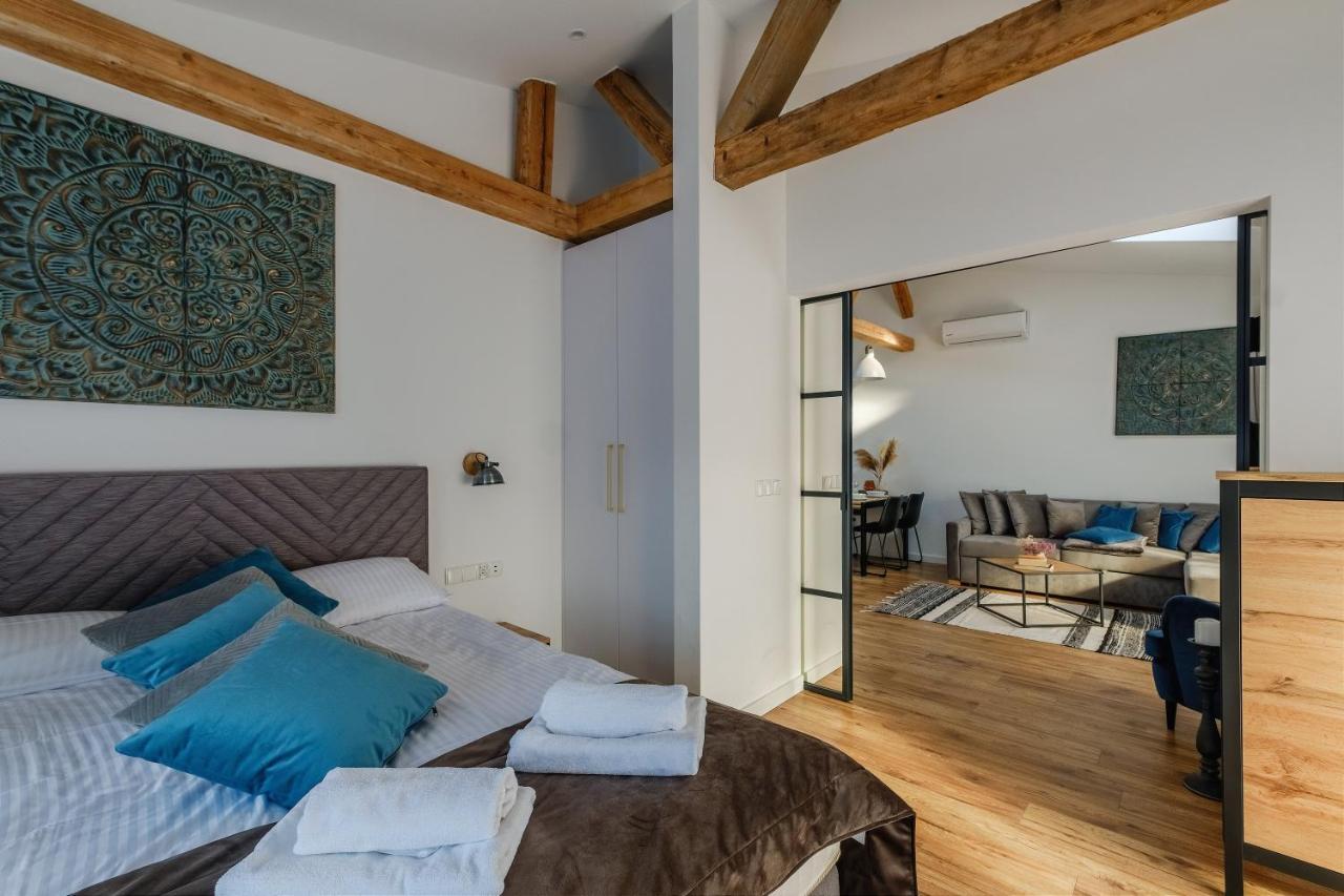 Rezydencja Ornak 5 - Stylowe Apartamenty Z Balkonami I Jacuzzi, 5 Min Pieszo Do Krupowek, Izby Podhalanskie Zakopane Esterno foto