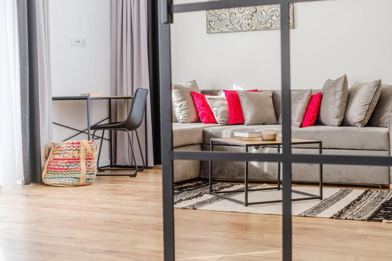 Rezydencja Ornak 5 - Stylowe Apartamenty Z Balkonami I Jacuzzi, 5 Min Pieszo Do Krupowek, Izby Podhalanskie Zakopane Esterno foto